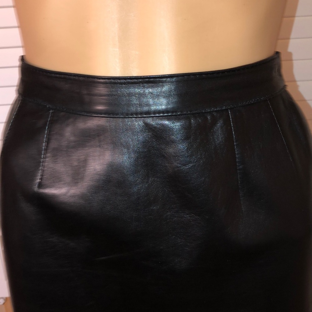 Black Lamb  Leather skirt.  by SIBYLLE  LYN. - Picture 2 of 8